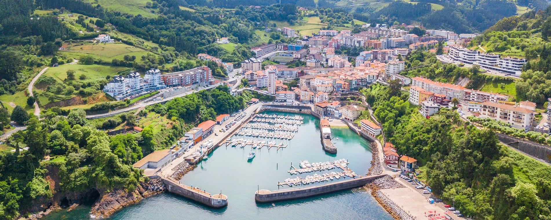 Wenn Sie auf der Suche nach der Ruhe einer reizenden Unterkunft an der baskischen Küste sind, erwarten wir Sie in Haitzalde